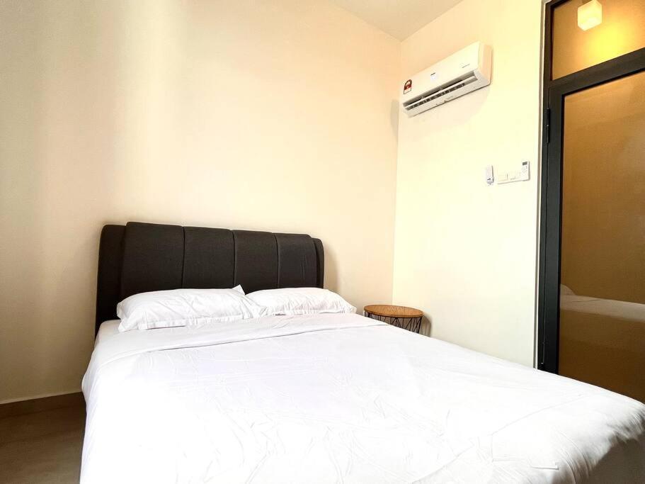 Ins Suite @ The Quartz Residence-Infinity Pool Malacca Extérieur photo