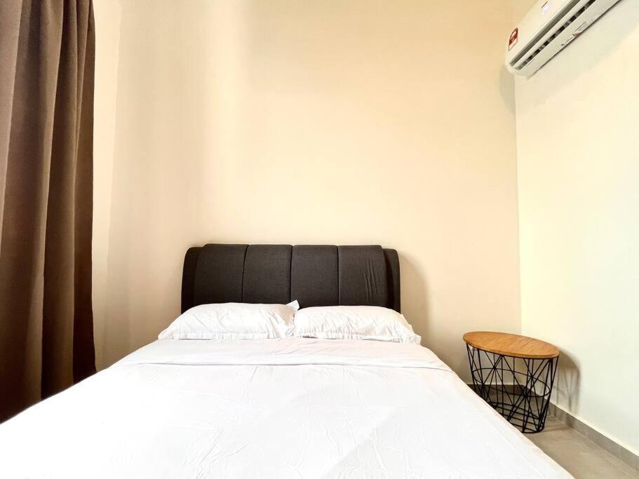 Ins Suite @ The Quartz Residence-Infinity Pool Malacca Extérieur photo