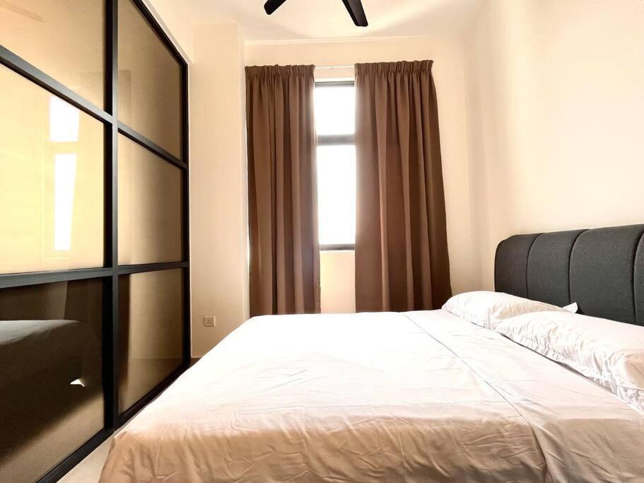Ins Suite @ The Quartz Residence-Infinity Pool Malacca Extérieur photo