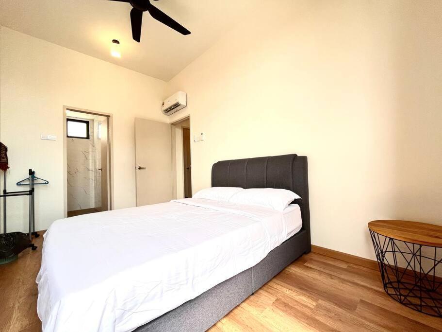 Ins Suite @ The Quartz Residence-Infinity Pool Malacca Extérieur photo